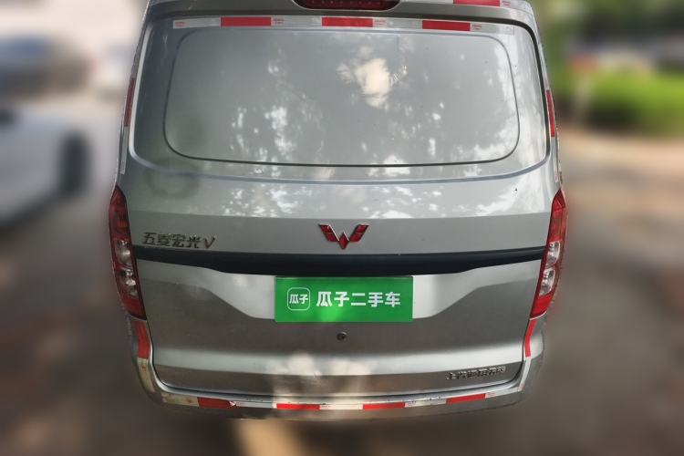 Used Wuling Hongguang V 2022 1.5L Jingqu Edition Enclosed-Window Vehicle with Electric Power Steering LAR Rear