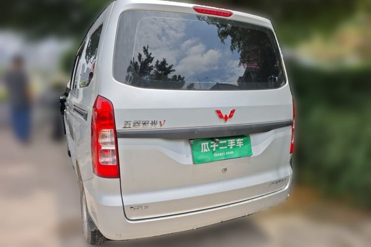 Used Wuling Hongguang V 2022 1.5L Jingqu Version Hydraulic Power Steering LAR Rear
