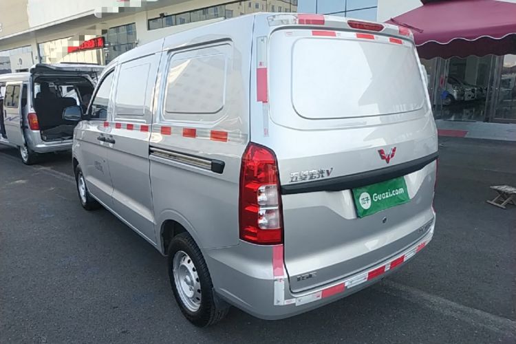Used Wuling Hongguang V 2022 1.5L Jingqu Edition Enclosed-Window Vehicle with Hydraulic Power Steering LAR Rear Left 45 Deg