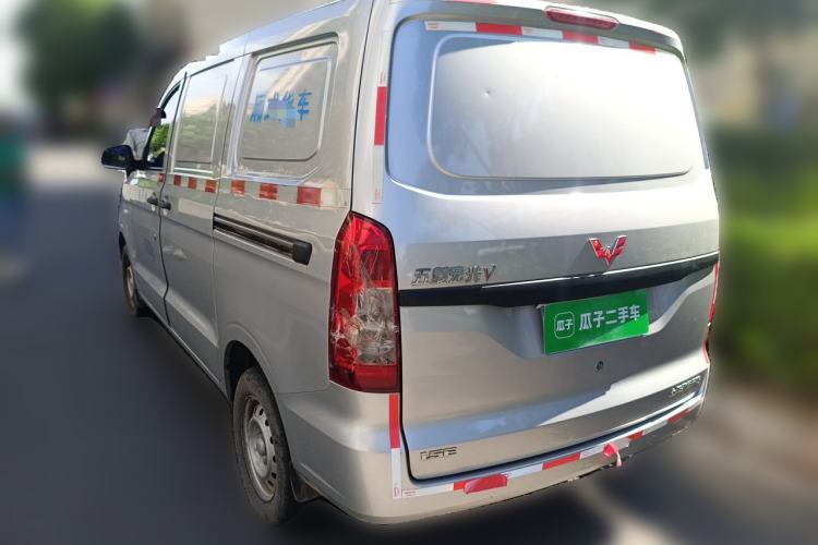 Used Wuling Hongguang V 2022 1.5L Jingqu Edition Enclosed-Window Vehicle with Hydraulic Power Steering LAR Rear Left 45 Deg