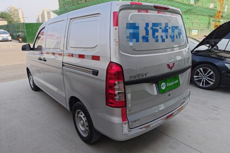 Used Wuling Hongguang V 2022 1.5L Jingqu Edition Enclosed-Window Vehicle with Hydraulic Power Steering LAR Rear Left 45 Deg