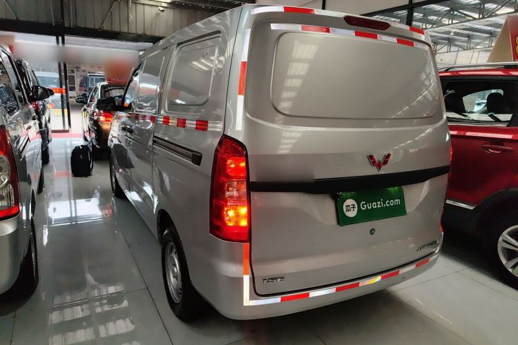 Used Wuling Hongguang V 2022 1.5L Jingqu Edition Enclosed-Window Vehicle with Hydraulic Power Steering LAR Rear Left 45 Deg