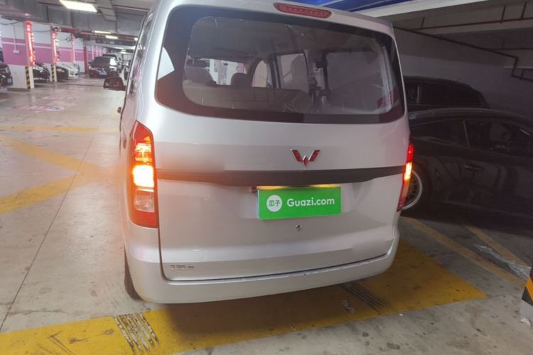 Used Wuling Hongguang V 2022 1.5L Jingqu Version Hydraulic Power Steering LAR Rear