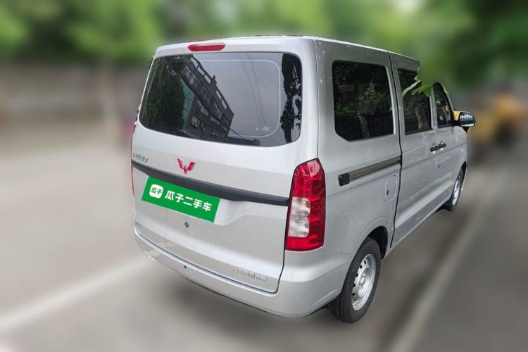 Used Wuling Hongguang V 2022 1.5L Jingqu Edition Electric-Assist LAR Rear Right 45 Deg