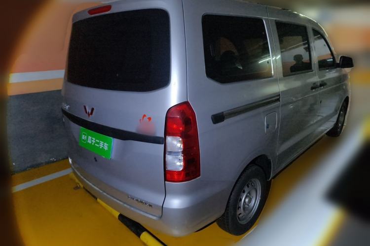Used Wuling Hongguang V 2022 1.5L Jingqu Version Hydraulic Power Steering LAR Rear Right 45 Deg