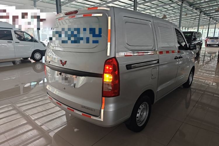 Used Wuling Hongguang V 2022 1.5L Jingqu Edition Enclosed-Window Vehicle with Electric Power Steering LAR Rear Right 45 Deg