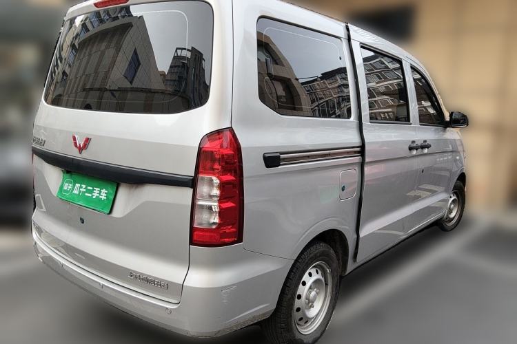 Used Wuling Hongguang V 2022 1.5L Jingqu Version Hydraulic Power Steering LAR Rear Right 45 Deg