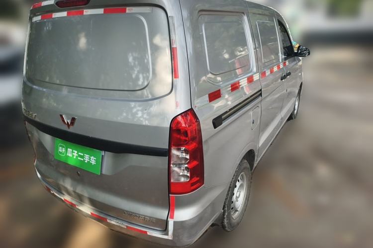 Used Wuling Hongguang V 2022 1.5L Jingqu Edition Enclosed-Window Vehicle with Electric Power Steering LAR Rear Right 45 Deg