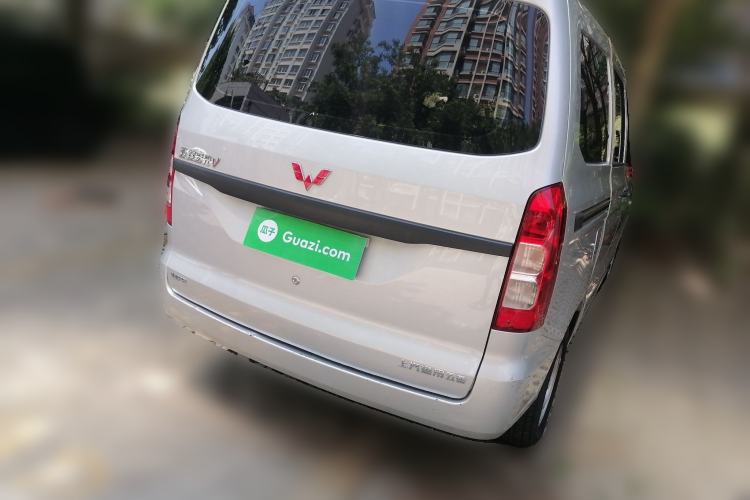 Used Wuling Hongguang V 2022 1.5L Jingqu Version Hydraulic Power Steering LAR Rear Right 45 Deg