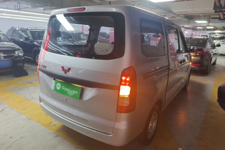 Used Wuling Hongguang V 2022 1.5L Jingqu Version Hydraulic Power Steering LAR Rear Right 45 Deg