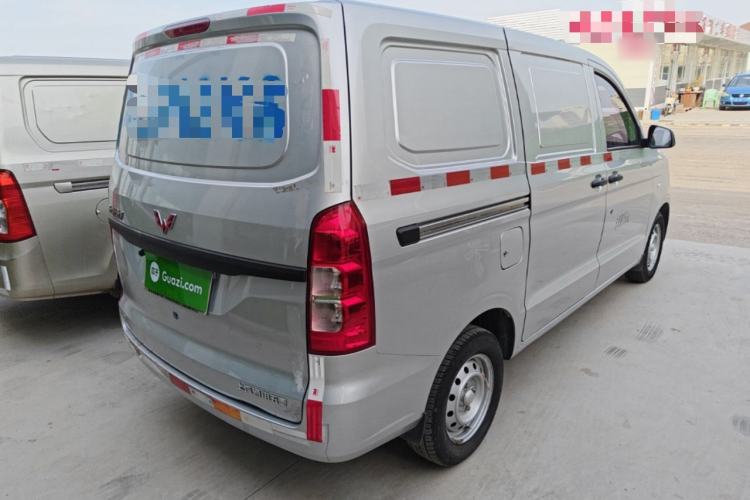 Used Wuling Hongguang V 2022 1.5L Jingqu Edition Enclosed-Window Vehicle with Hydraulic Power Steering LAR Rear Right 45 Deg