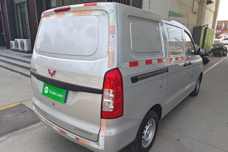 Used Wuling Hongguang V 2022 1.5L Jingqu Edition Enclosed-Window Vehicle with Electric Power Steering LAR Rear Right 45 Deg