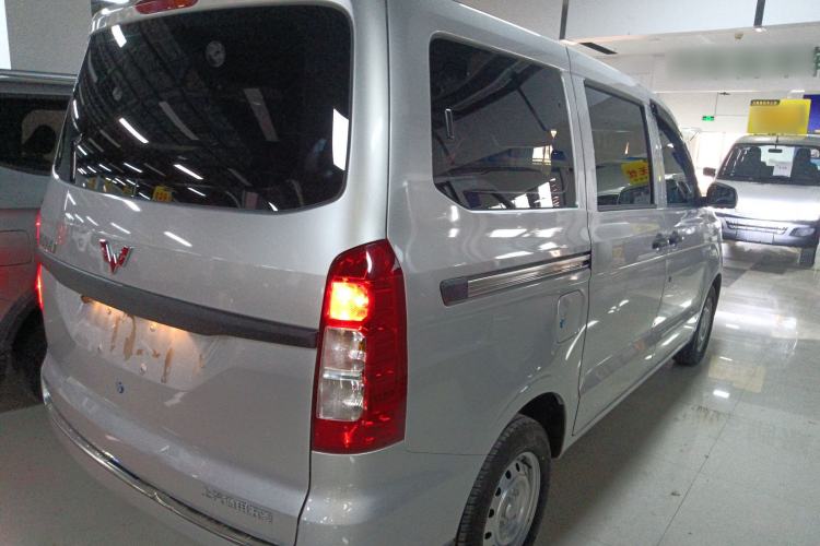 Used Wuling Hongguang V 2022 1.5L Jingqu Edition Electric-Assist LAR Rear Right 45 Deg