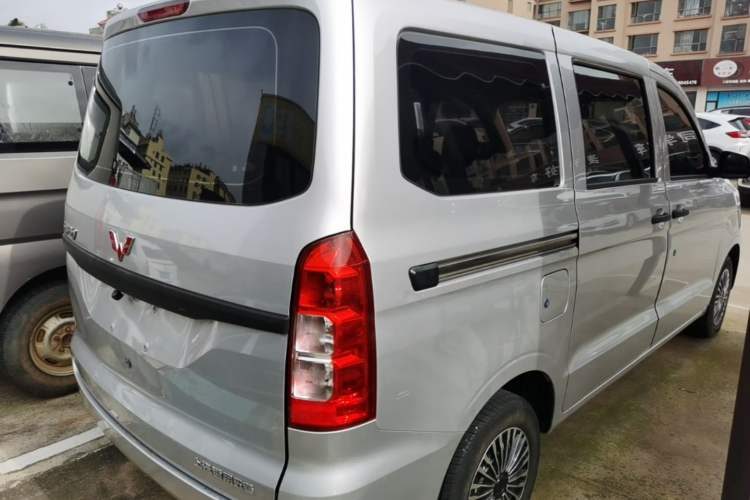 Used Wuling Hongguang V 2022 1.5L Jingqu Version Hydraulic Power Steering LAR Rear Right 45 Deg