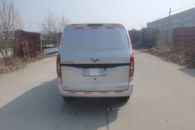 Used Wuling Hongguang V 2022 1.5L Jingqu Edition Enclosed-Window Vehicle with Electric Power Steering LAR Rear