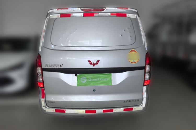 Used Wuling Hongguang V 2022 1.5L Jingqu Edition Enclosed-Window Vehicle with Hydraulic Power Steering LAR Rear