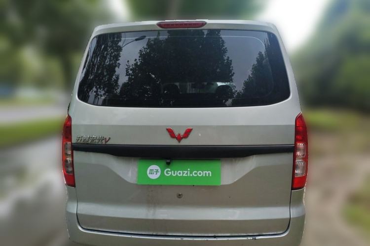 Used Wuling Hongguang V 2022 1.5L Jingqu Version Hydraulic Power Steering LAR Rear