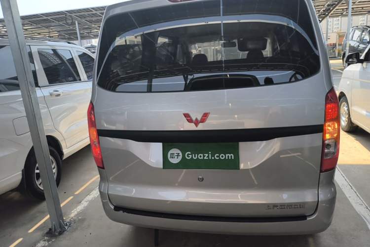 Used Wuling Hongguang V 2022 1.5L Jingqu Version Hydraulic Power Steering LAR Rear