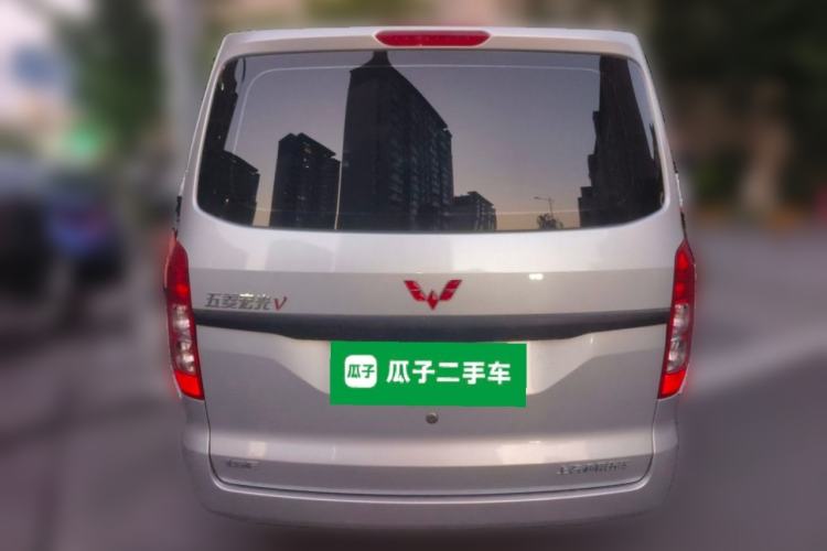 Used Wuling Hongguang V 2022 1.5L Jingqu Version Hydraulic Power Steering LAR Rear
