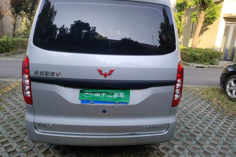 Used Wuling Hongguang V 2022 1.5L Jingqu Edition Electric-Assist LAR Rear