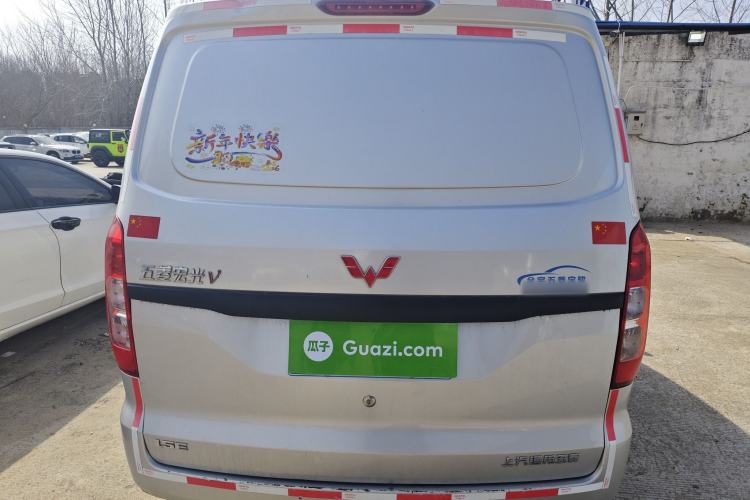 Used Wuling Hongguang V 2022 1.5L Jingqu Edition Enclosed-Window Vehicle with Electric Power Steering LAR Rear