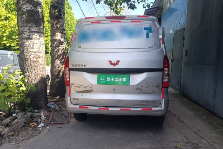 Used Wuling Hongguang V 2022 1.5L Jingqu Edition Enclosed-Window Vehicle with Hydraulic Power Steering LAR Rear