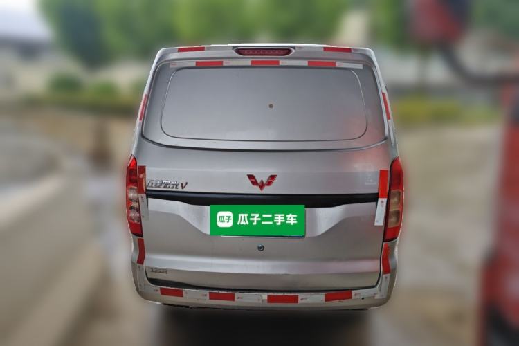 Used Wuling Hongguang V 2022 1.5L Jingqu Edition Enclosed-Window Vehicle with Electric Power Steering LAR Rear