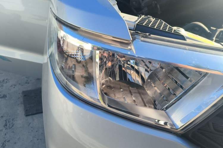 Used Wuling Hongguang V 2022 1.5L Jingqu Version Hydraulic Power Steering LAR Right Front Headlight