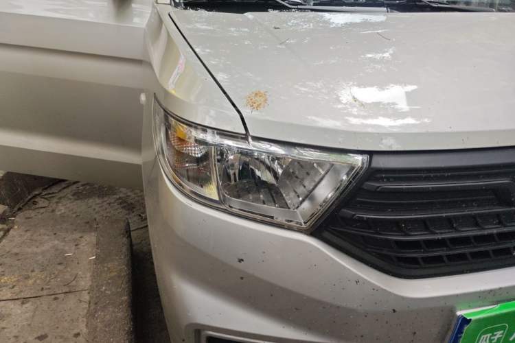 Used Wuling Hongguang V 2022 1.5L Jingqu Version Hydraulic Power Steering LAR Right Front Headlight