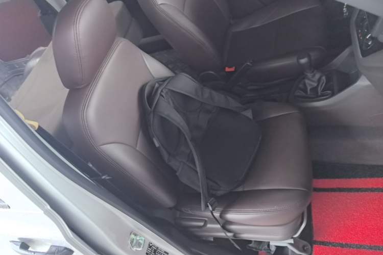 Used Wuling Hongguang V 2022 1.5L Jingqu Edition Electric-Assist LAR Right Front Seat