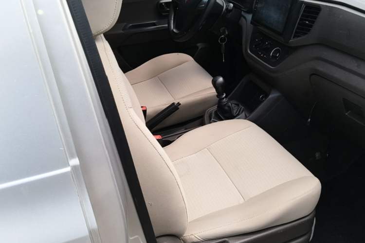 Used Wuling Hongguang V 2022 1.5L Jingqu Edition Electric-Assist LAR Right Front Seat
