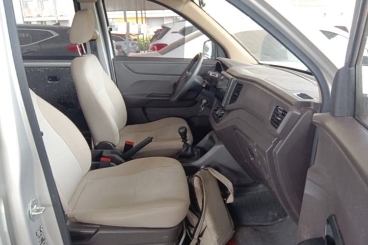 Used Wuling Hongguang V 2022 1.5L Jingqu Version Hydraulic Power Steering LAR Right Front Seat