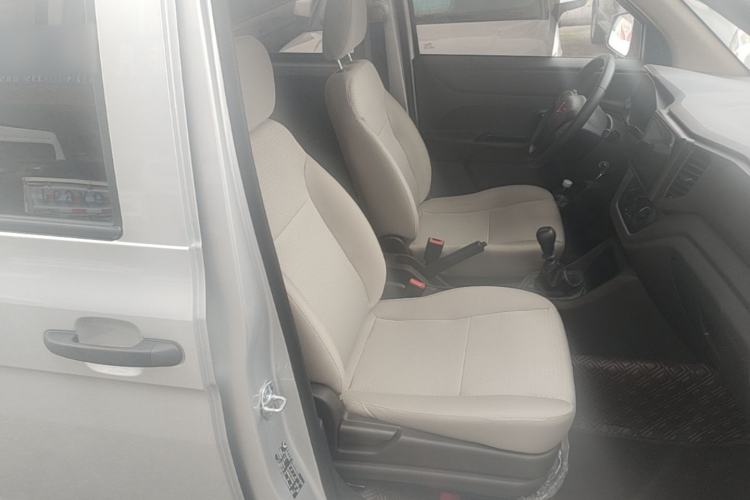 Used Wuling Hongguang V 2022 1.5L Jingqu Edition Electric-Assist LAR Right Front Seat