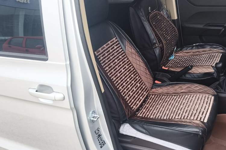 Used Wuling Hongguang V 2022 1.5L Enjoy Edition Electric-Powered LAR Right Front Seat