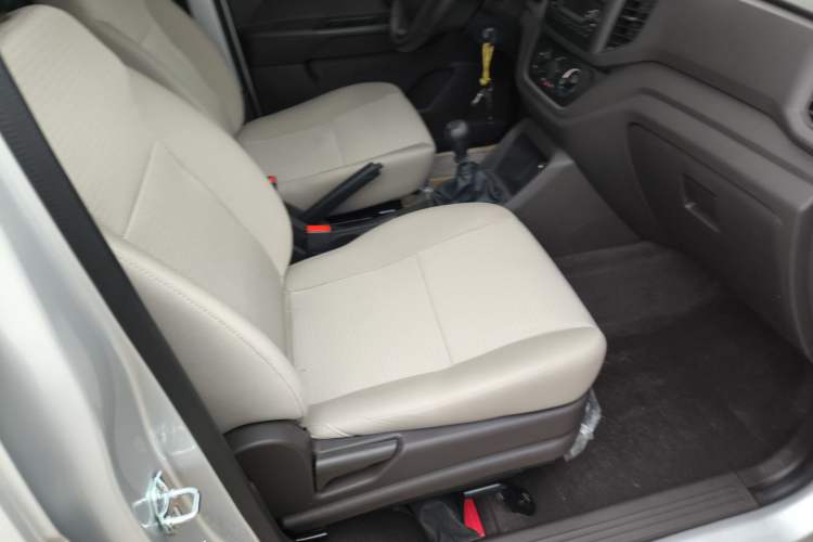 Used Wuling Hongguang V 2022 1.5L Jingqu Edition Electric-Assist LAR Right Front Seat