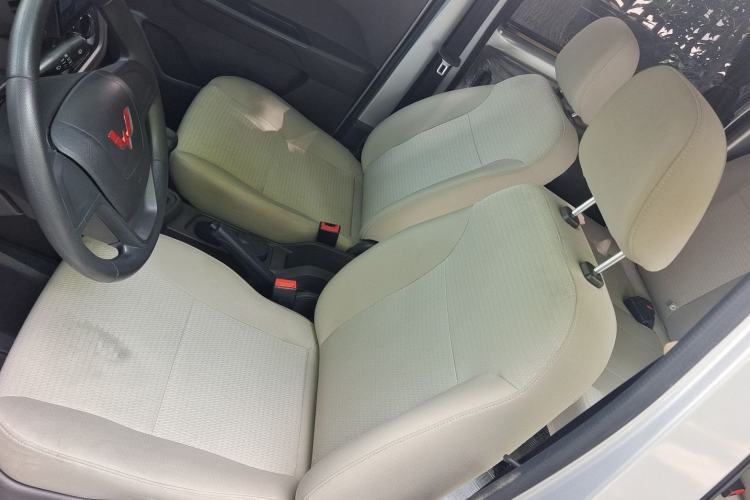 Used Wuling Hongguang V 2022 1.5L Jingqu Edition Electric-Assist LAR Right Front Seat