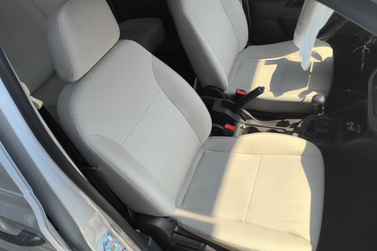 Used Wuling Hongguang V 2022 1.5L Jingqu Version Hydraulic Power Steering LAR Right Front Seat