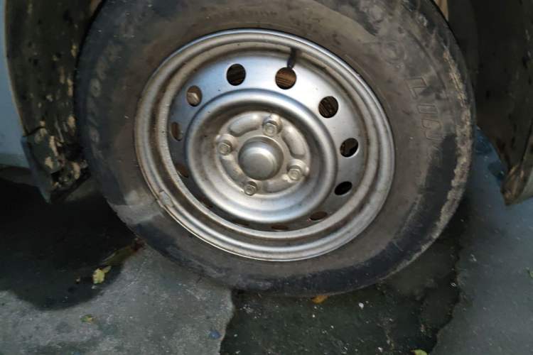 Used Wuling Hongguang V 2022 1.5L Jingqu Version Hydraulic Power Steering LAR Right Front Wheel Hub