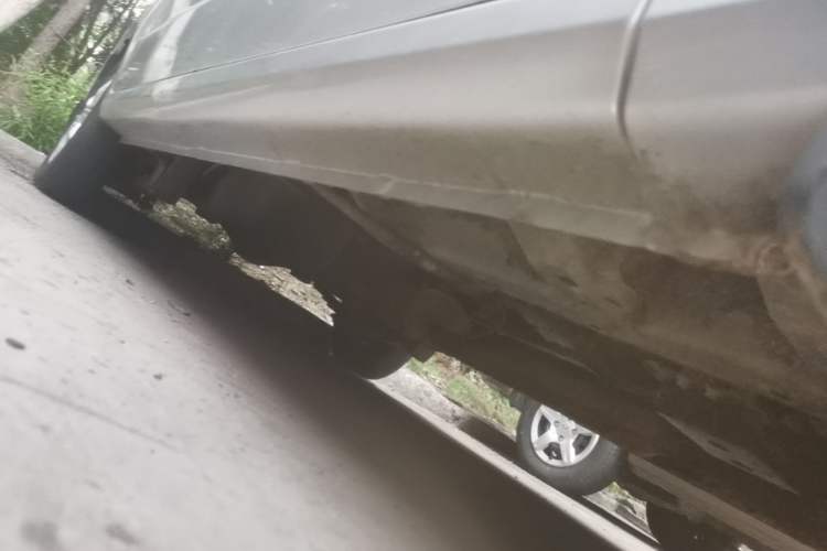 Used Wuling Hongguang V 2022 1.5L Enjoy Edition Electric-Powered LAR Right Side Sill