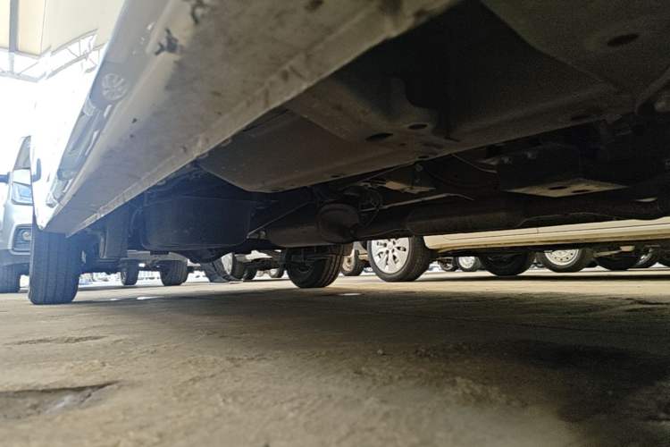 Used Wuling Hongguang V 2022 1.5L Jingqu Edition Electric-Assist LAR Right Side Sill