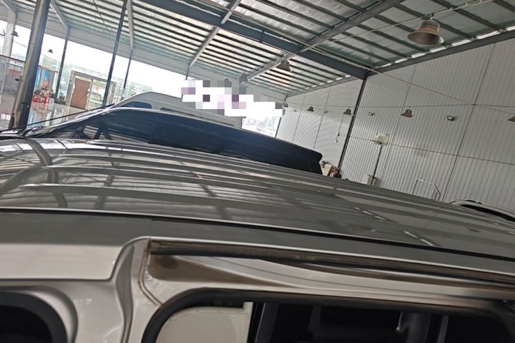 Used Wuling Hongguang V 2022 1.5L Jingqu Edition Enclosed-Window Vehicle with Electric Power Steering LAR Roof