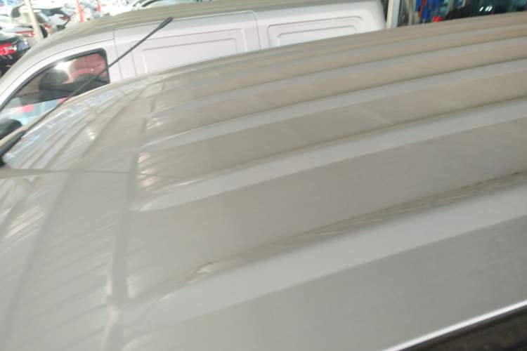 Used Wuling Hongguang V 2022 1.5L Jingqu Edition Enclosed-Window Vehicle with Electric Power Steering LAR Roof