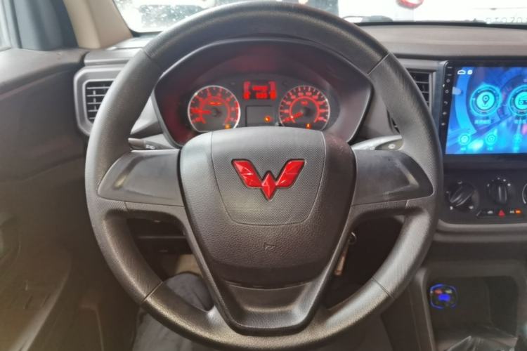 Used Wuling Hongguang V 2022 1.5L Jingqu Version Hydraulic Power Steering LAR Steering Wheel