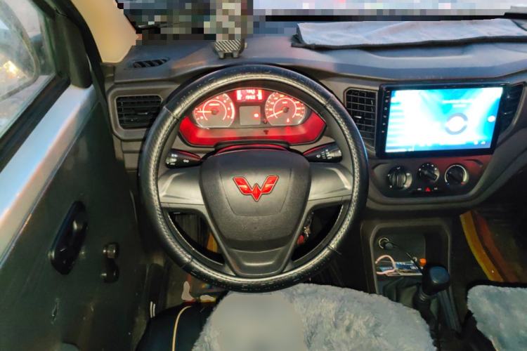 Used Wuling Hongguang V 2022 1.5L Jingqu Version Hydraulic Power Steering LAR Steering Wheel