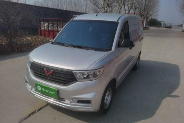 Used Wuling Hongguang V 2022 1.5L Jingqu Edition Enclosed-Window Vehicle with Electric Power Steering LAR