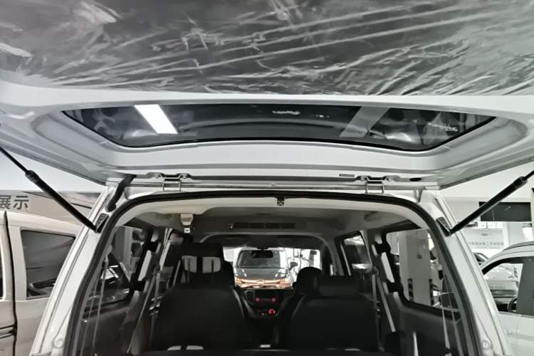 Used Wuling Hongguang V 2022 1.5L Enjoy Edition Electric-Powered LAR Trunk