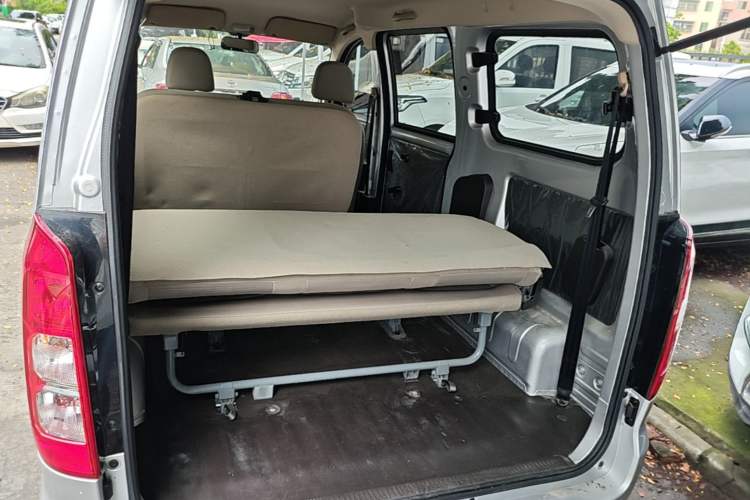 Used Wuling Hongguang V 2022 1.5L Jingqu Edition Electric-Assist LAR Trunk
