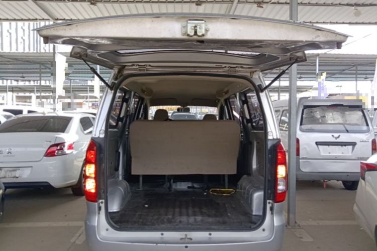Used Wuling Hongguang V 2022 1.5L Jingqu Version Hydraulic Power Steering LAR Trunk