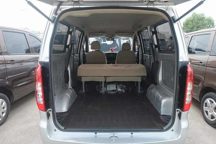 Used Wuling Hongguang V 2022 1.5L Jingqu Edition Electric-Assist LAR Trunk