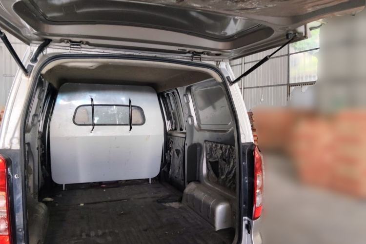 Used Wuling Hongguang V 2022 1.5L Jingqu Edition Enclosed-Window Vehicle with Hydraulic Power Steering LAR Trunk
